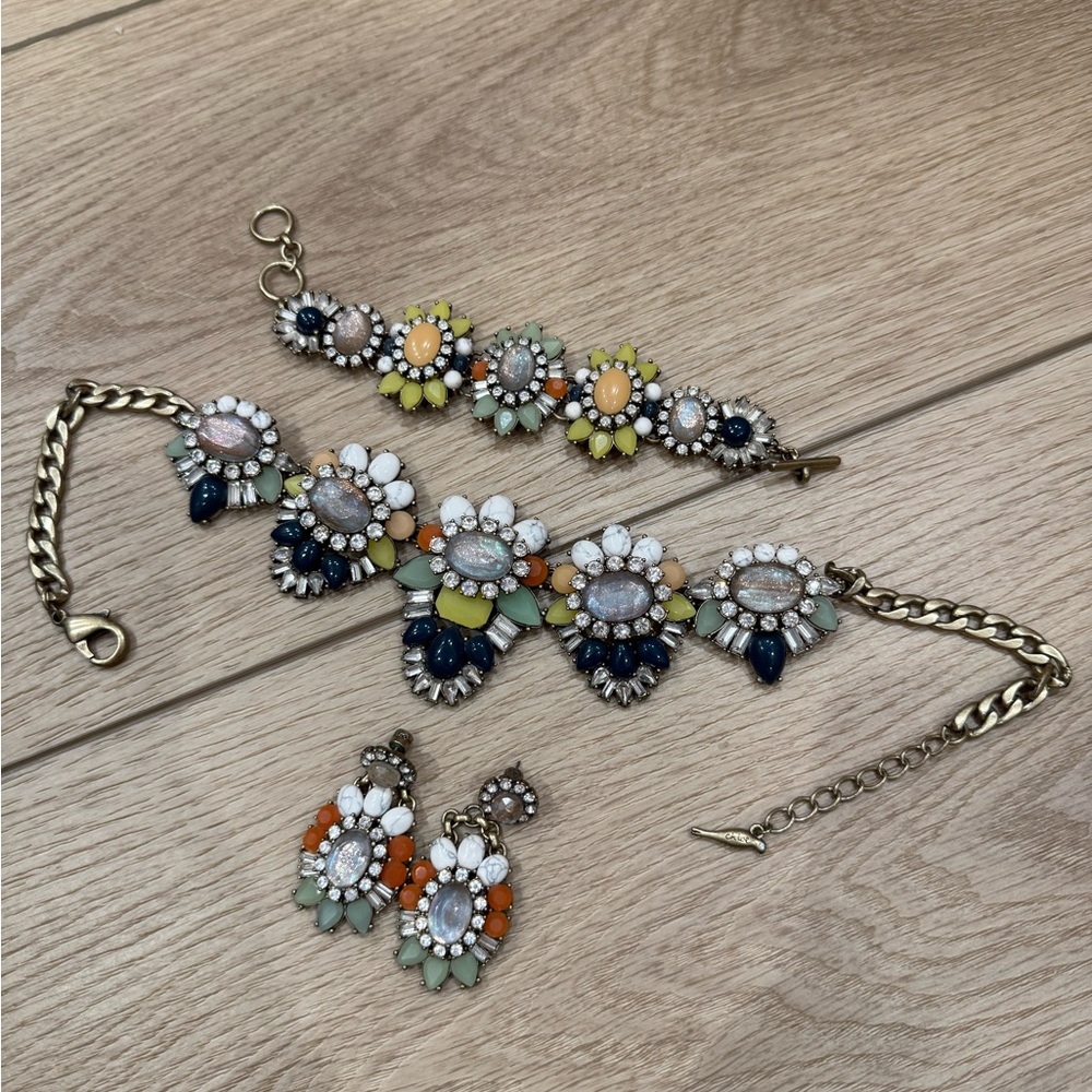 Chloe + Isabel Multicolor Floral Bracelet Set